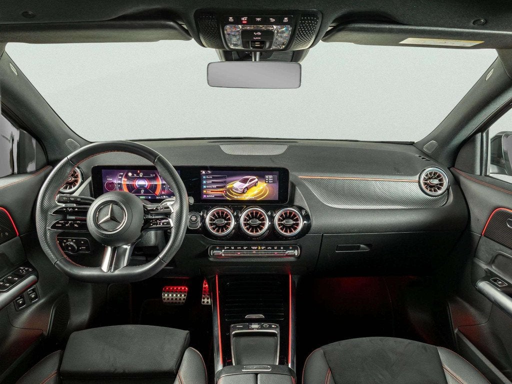 Mercedes-Benz GLA 250 e Star Edition AMG Line | Panorama dak, Automatische klimaatregeling, Stof, 4 cilinders, 16 kWh