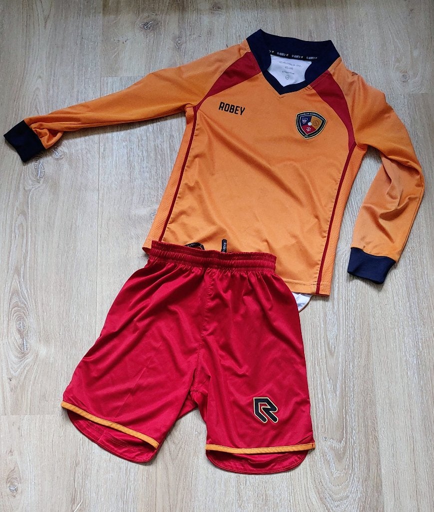 Haarlem Kennemerland voetbal tenue maat 128, Maat M, Ophalen, Gebruikt, Set