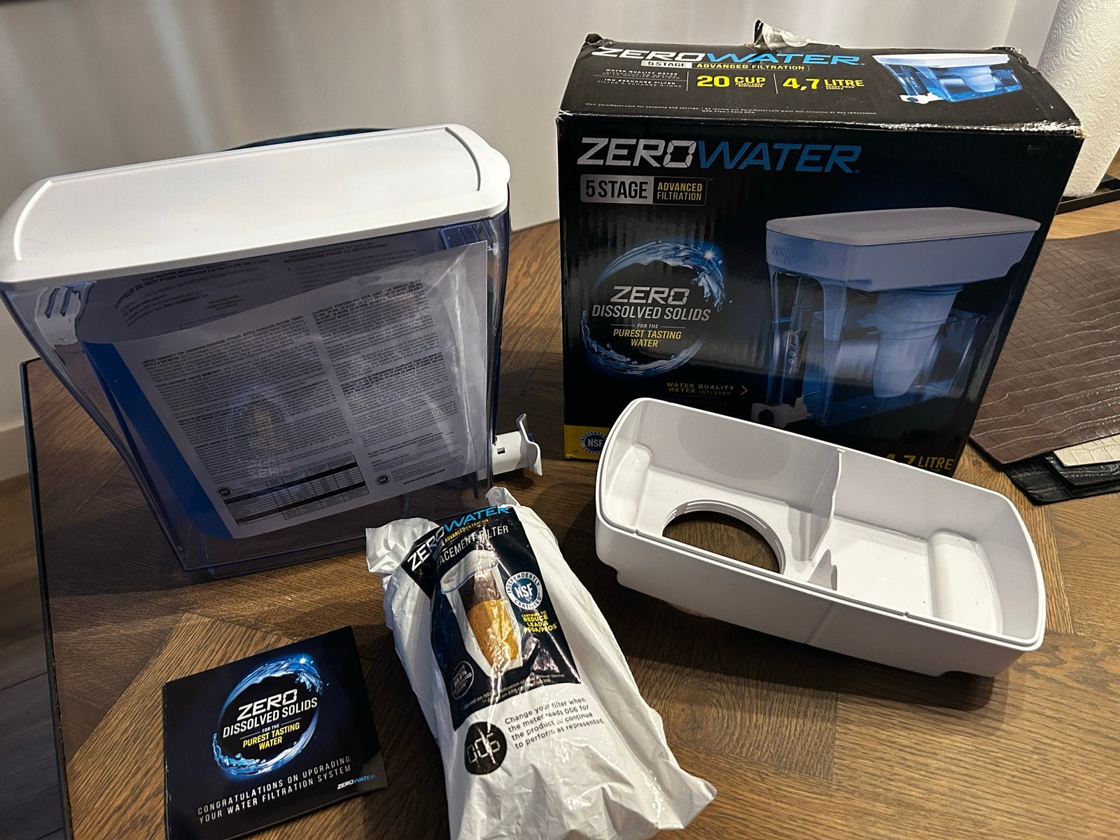 Zerowater waterfilter met watermeter en nieuwe filter, Huis en Inrichting, Keuken | Keukenbenodigdheden, Nieuw, Overige typen