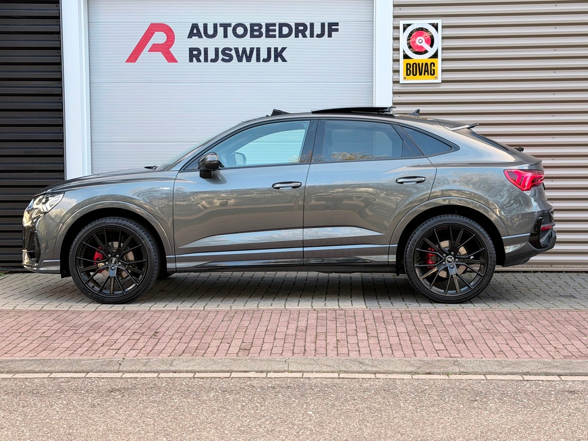 Audi Q3 SPORTBACK 35 TFSI S Edition Competition Pano/Keyless, Euro 6, 4 cilinders, 14 km/l, Bedrijf