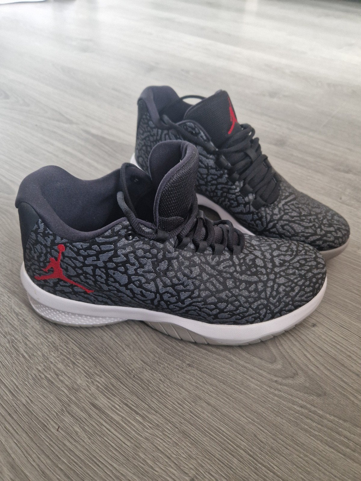 Gratis ophalen, Overige kleuren, Air Jordan, Ophalen of Verzenden, Sneakers of Gympen