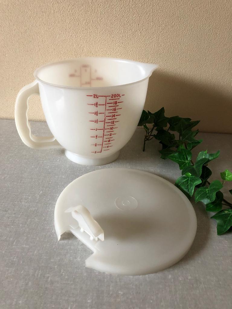Z.G.A.N. maatkan met deksel en schenktuit van TUPPERWARE, Ophalen of Verzenden, Zo goed als nieuw, Wit, Beker of Kan