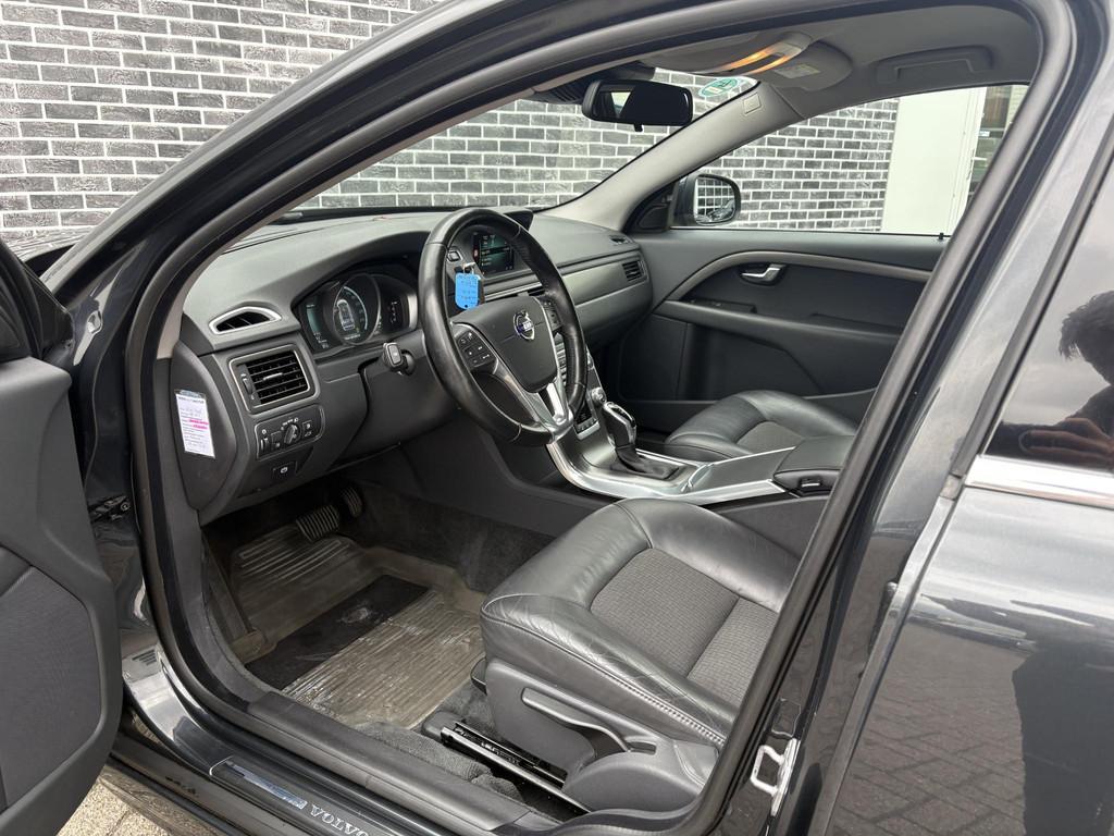 Volvo V70 2.0 T4 Classic Edition | Automaat | Trekhaak | Ada, 12 maanden, Gebruikt, Euro 6, Leder en Stof