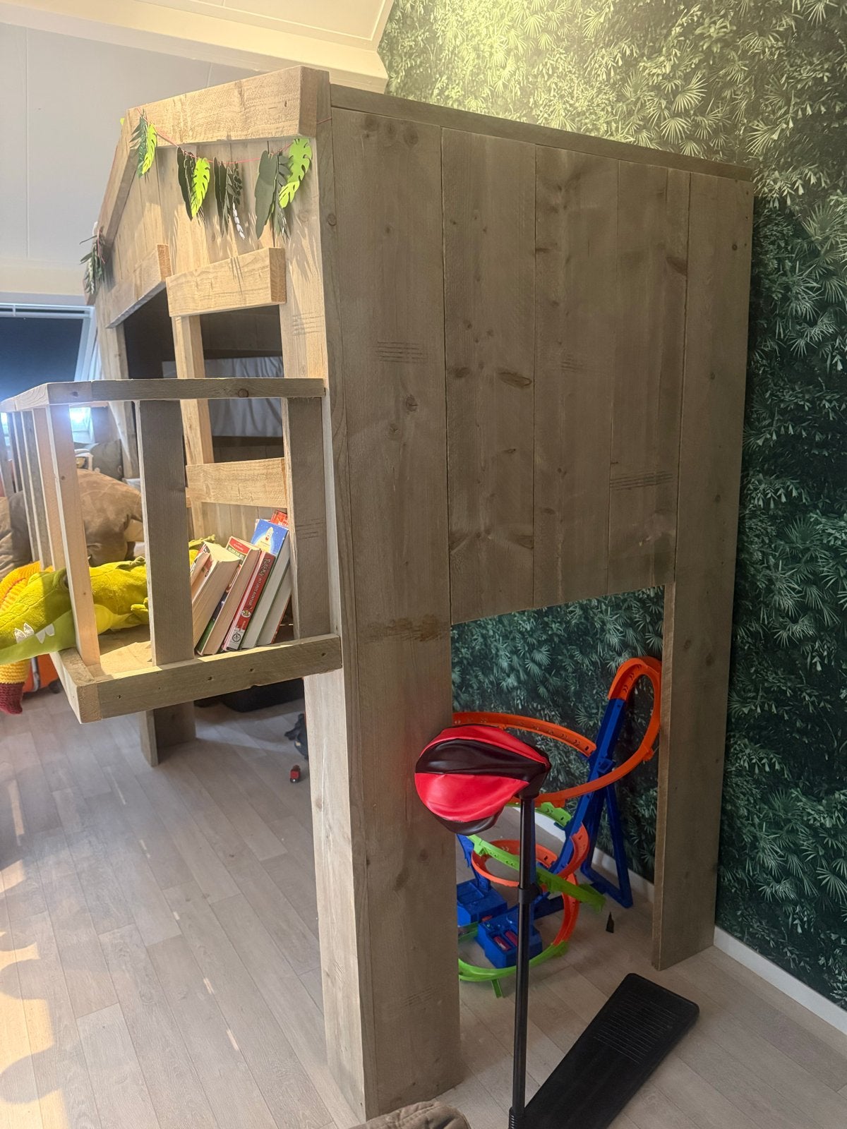 Foto 4 van Boomhut bed van steigerhout - Professioneel gemaakt