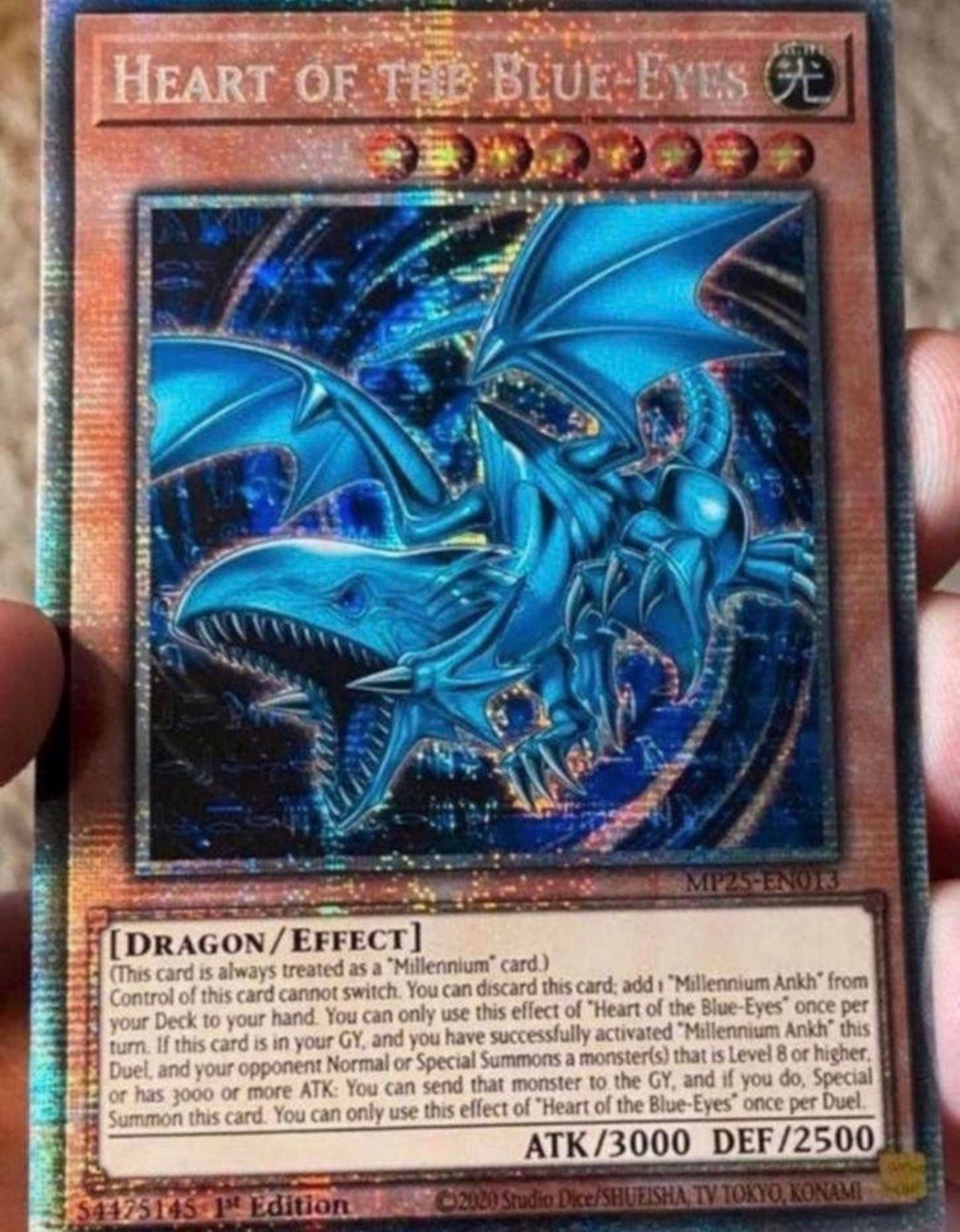 Yu-Gi-Oh! Heart of the Blue-Eyes MP25 1st Starlight Rare !, Ophalen of Verzenden, Zo goed als nieuw, Losse kaart, Foil