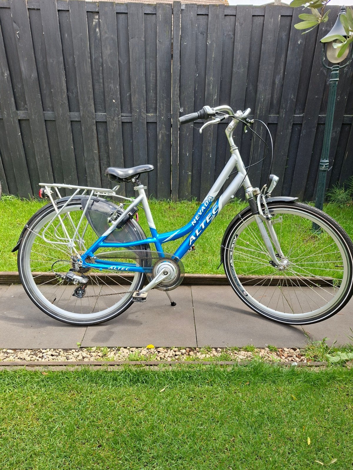 ALTEC 28 INCH 7 VERSNELLINGEN KLEINE FRAMEMAAT 48, Fietsen en Brommers, Fietsen | Meisjes, 26 inch of meer, Altec, Gebruikt, Velgrem