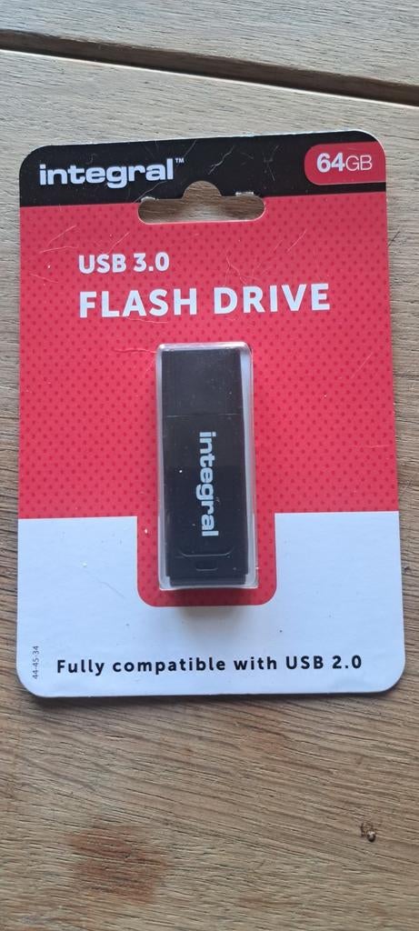 Usb stick te koop, Ophalen of Verzenden, Nieuw, Overig, 64 GB