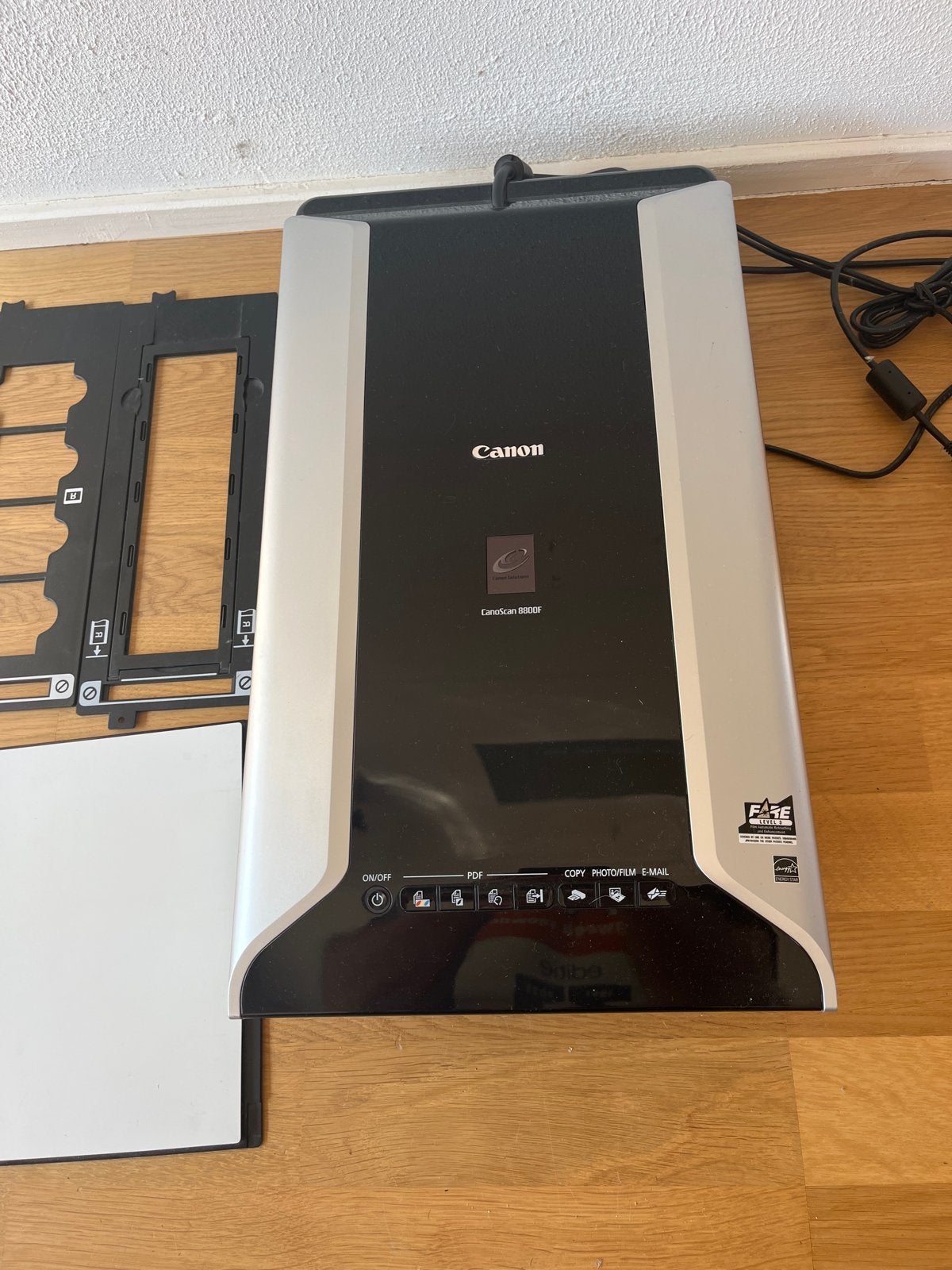 Canon CanoScan 8800F Flatbedscanner voor dia's en negatieven, Computers en Software, Scanners, Gebruikt, Flatbedscanner, Windows
