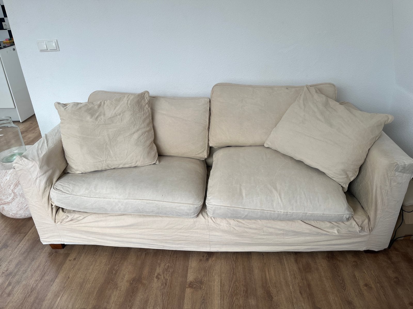 Comfortabele 2-zits bank met kussens, Huis en Inrichting, Banken | Bankstellen, Gebruikt, 150 tot 200 cm, Tweepersoons, 75 tot 100 cm