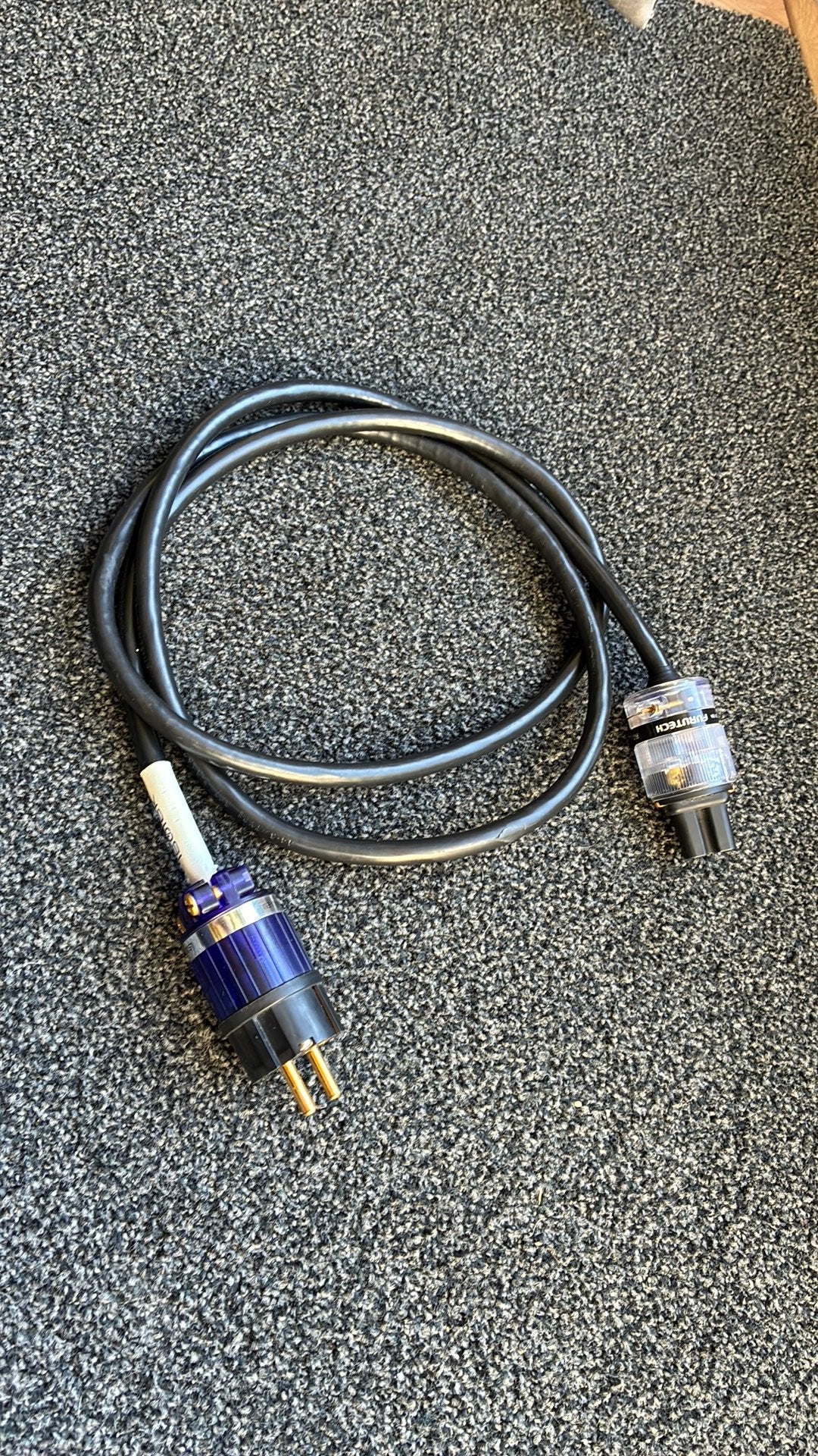 Isotek/ Furutech stroomkabel, Ophalen of Verzenden, Zo goed als nieuw, Minder dan 2 meter, Overige kabels