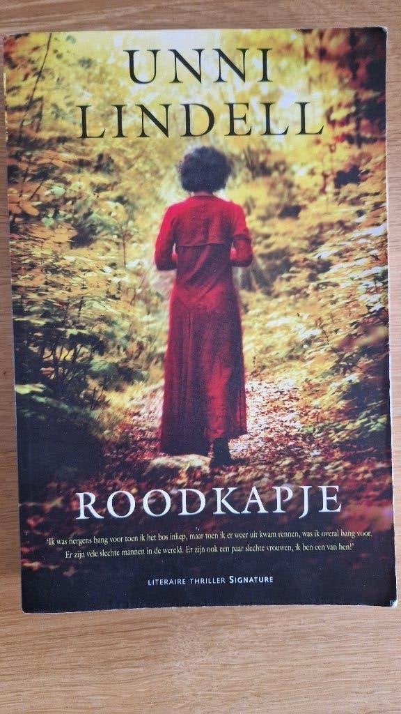Roodkapje - Unni Lindell, Unni Lindell, Scandinavië, Ophalen of Verzenden, Zo goed als nieuw