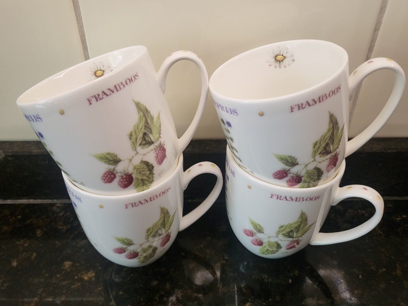 4 marjolein bastin bekers, Huis en Inrichting, Keuken | Servies, Ophalen of Verzenden, Zo goed als nieuw, Overige stijlen, Kop(pen) en/of Schotel(s)