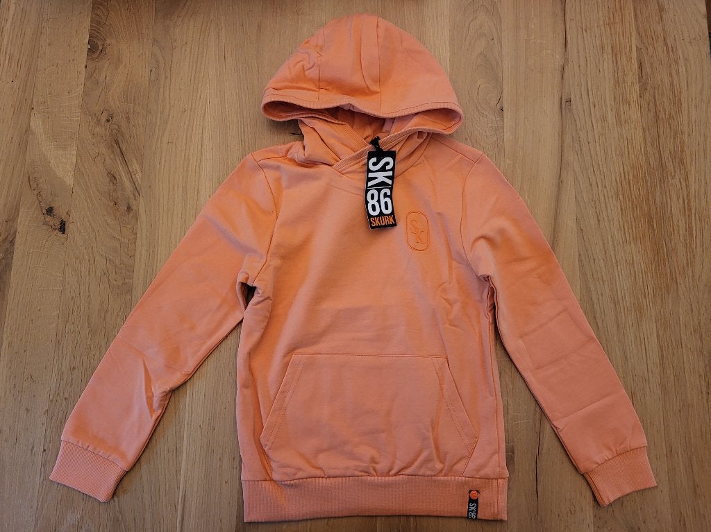 Nieuw! Skurk hoodie, koraal/zalm, jongen, maat 110/116, Skurk, Trui of Vest, Nieuw, Ophalen of Verzenden