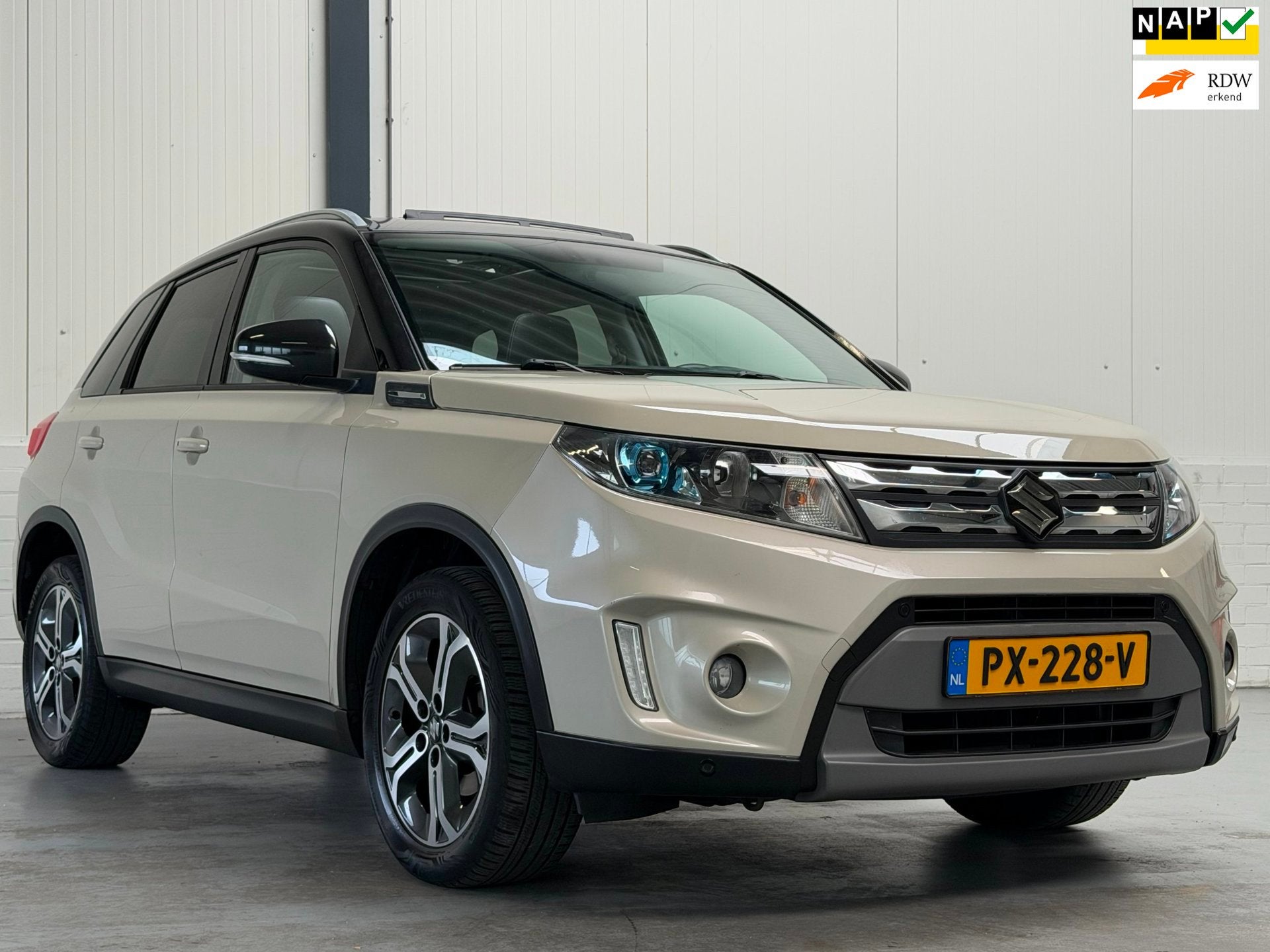 Suzuki Vitara 1.6 High Executive, Auto's, Suzuki, Gebruikt, 4 cilinders, 400 kg, 49 €/maand