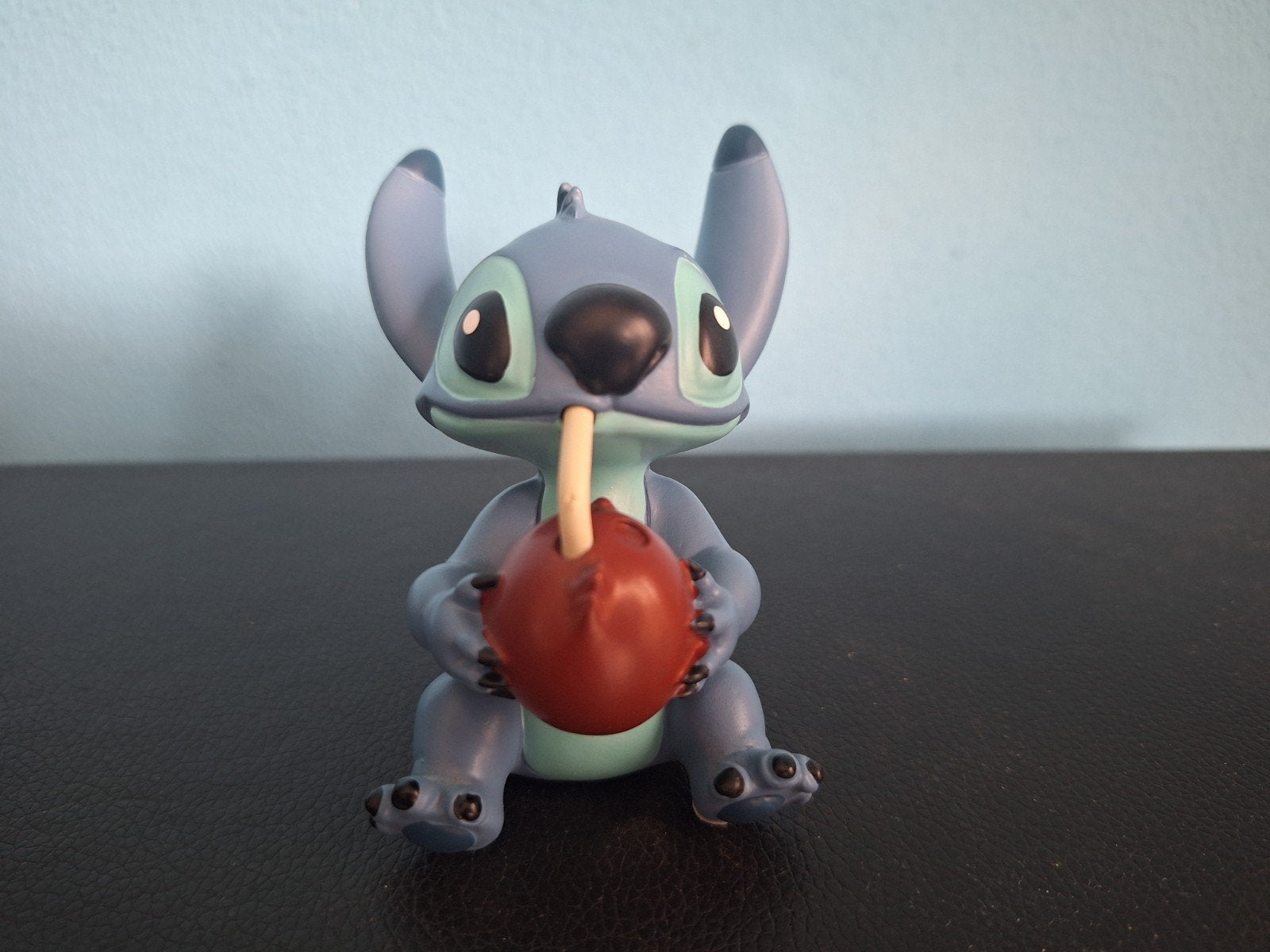 stitch showcase kokosnoot, Ophalen of Verzenden, Overige figuren, Zo goed als nieuw, Beeldje of Figuurtje