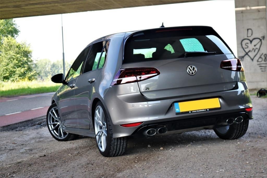 Volkswagen Golf R 4Motion DSG 300pk | 66.250 km | Pano, Automaat, 4 cilinders, 1984 cc, Vierwielaandrijving