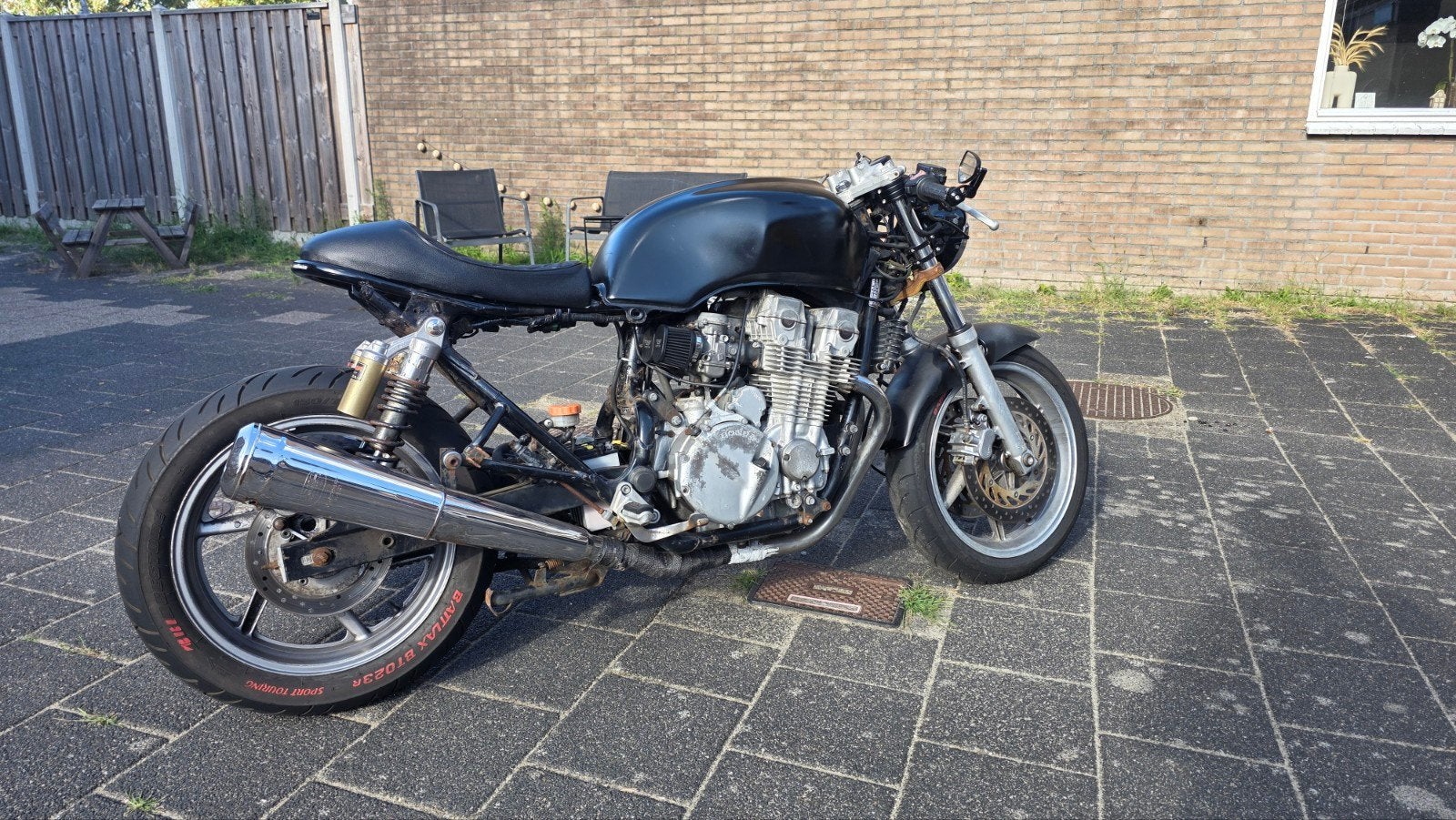 Honda CB750 Cafe Racer, Ophalen