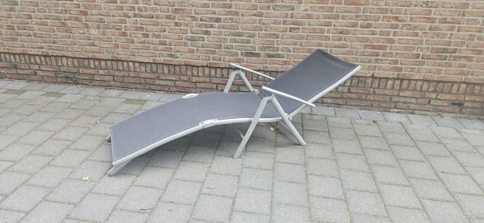 Verstelbare ligstoel/strandstoel - Grijs aluminium, Tuin en Terras, Ophalen, Gebruikt, Aluminium, Verstelbaar