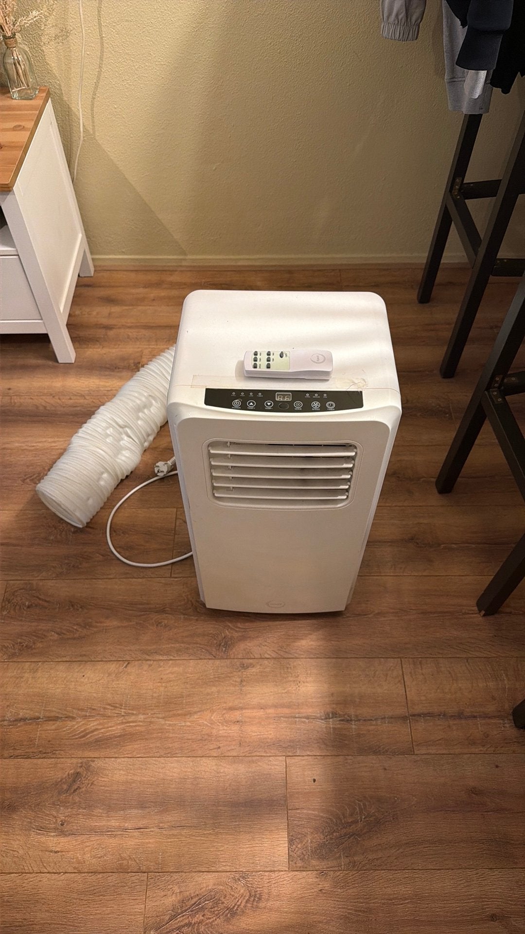 Fuave Mobiele Airco 220 / 240v Slang + Afstandsbediening., Ophalen, Minder dan 60 m³, 3 snelheden of meer, Zo goed als nieuw