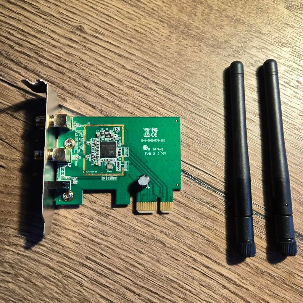 ASUS PCE-N15 Wireless-N300 PCI-E Adapter, Ophalen of Verzenden, Zo goed als nieuw, Intern, ASUS