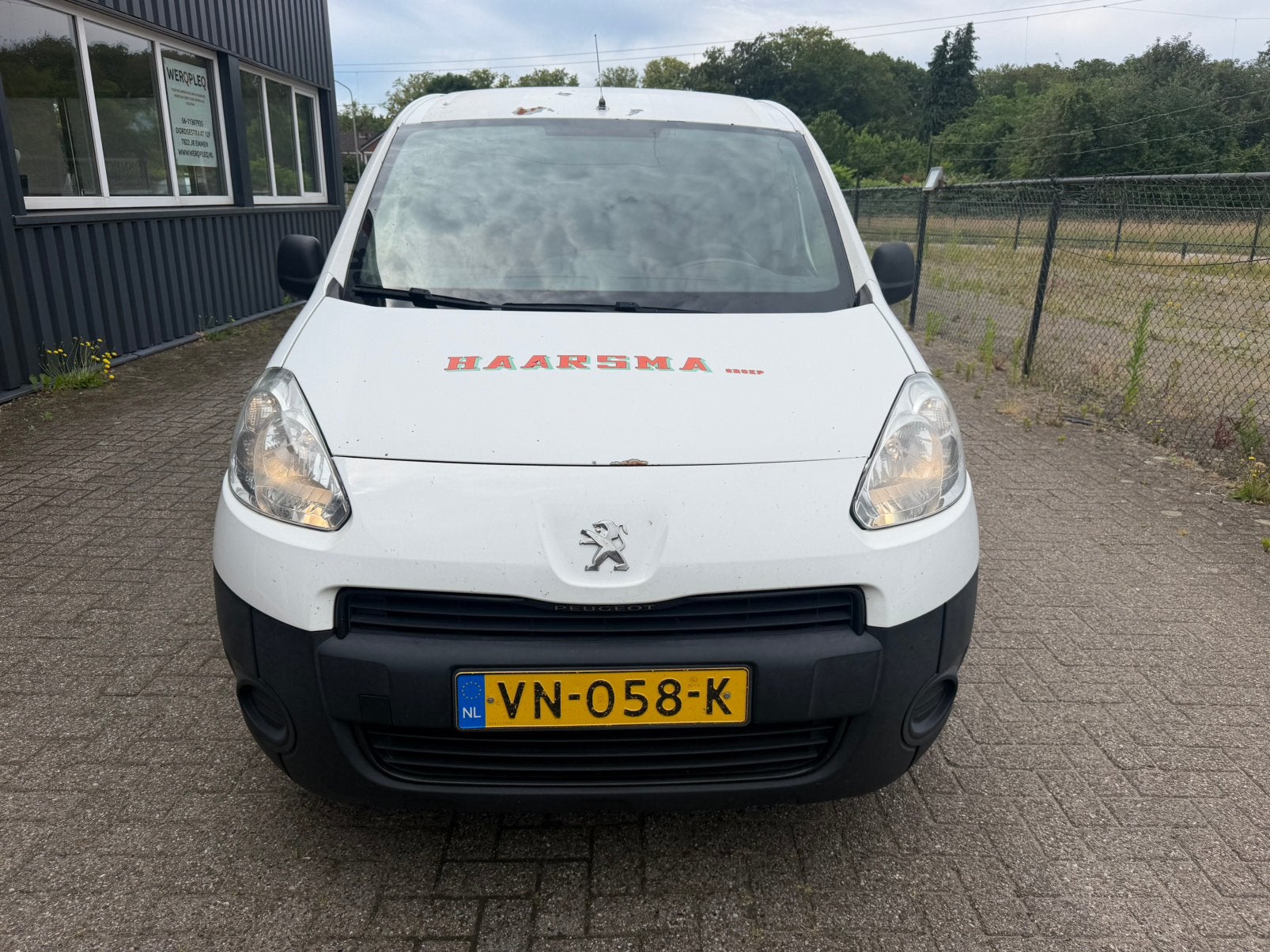 Peugeot Partner 1.6 HDI 55KW 2015  NIEUWE APK facelift, Voorwielaandrijving, 74 pk, 4 cilinders, Wit