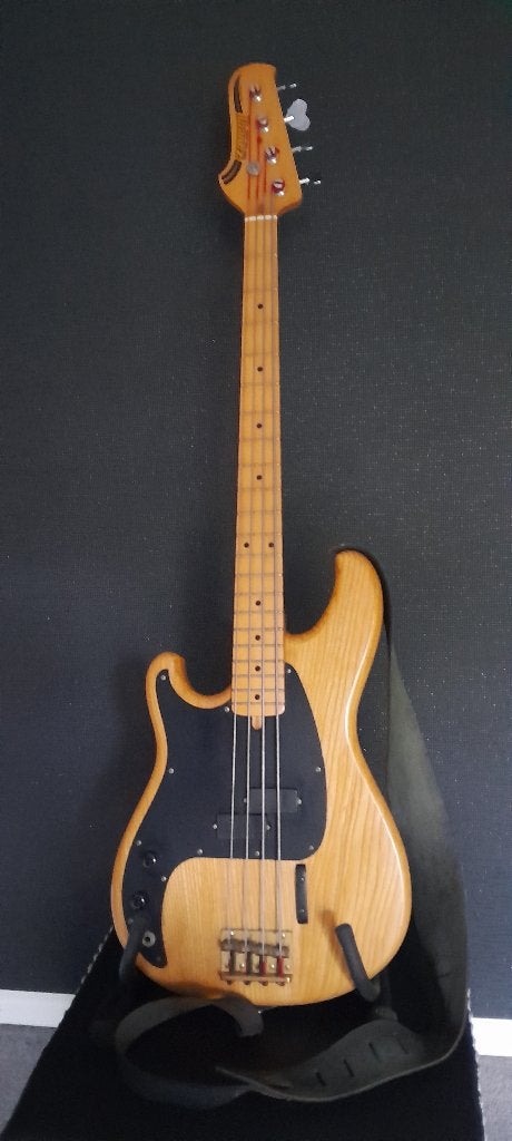 Ibanez Blazer Bass custom made left handed, Ophalen, Gebruikt, Elektrisch