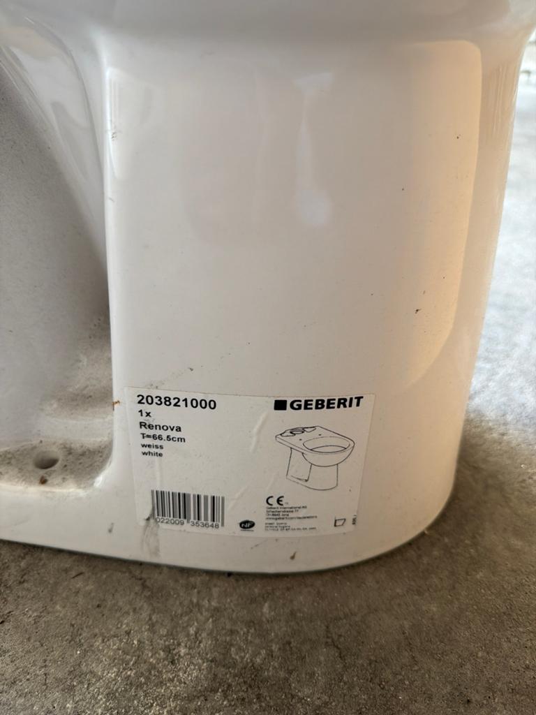Geberit Renova Toiletpot en Reservoir - Nieuw in Doos, Ophalen, Nieuw, Toilet