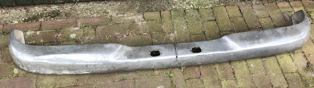 Mercedes-Benz Heckflosse W110 achterbumper in goede staat, Ophalen, Gebruikt, Mercedes-Benz, Bumper