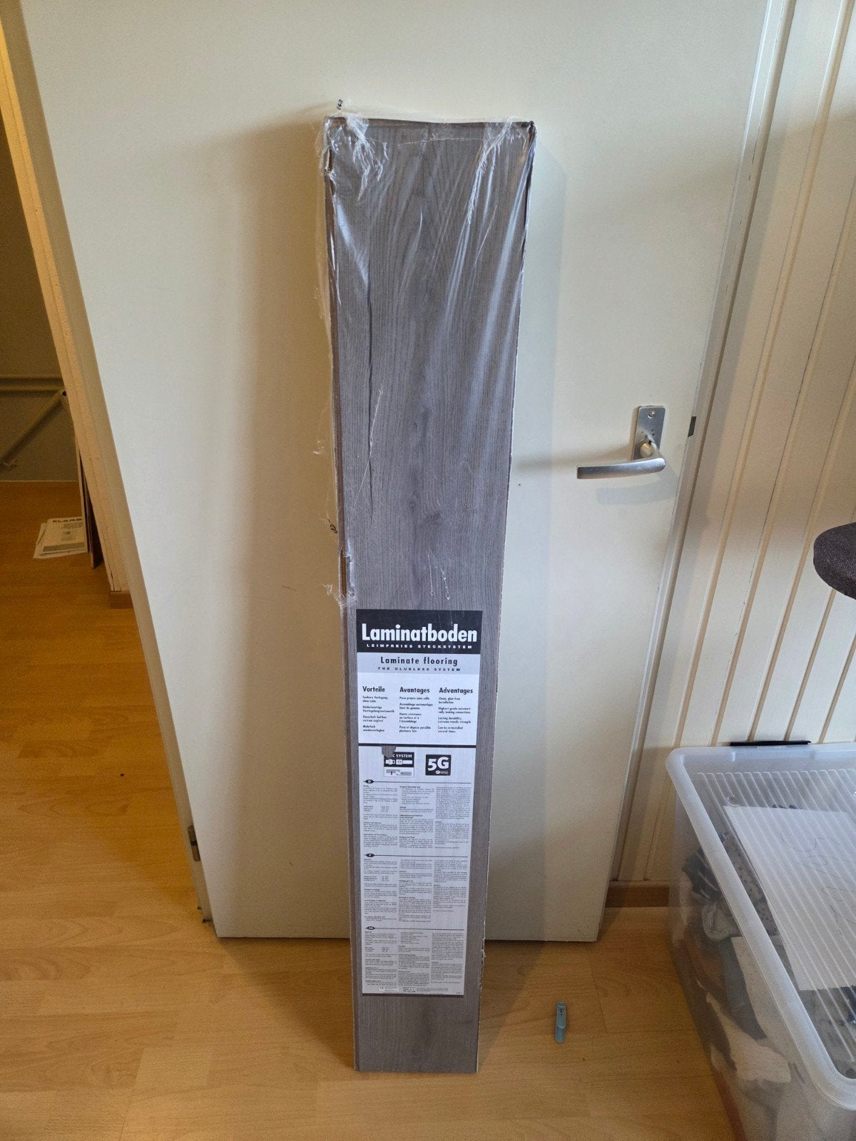 Laminaat grijs eiken 21,5 m2, Ophalen, 50 tot 150 cm, Nieuw, 10 m² of meer
