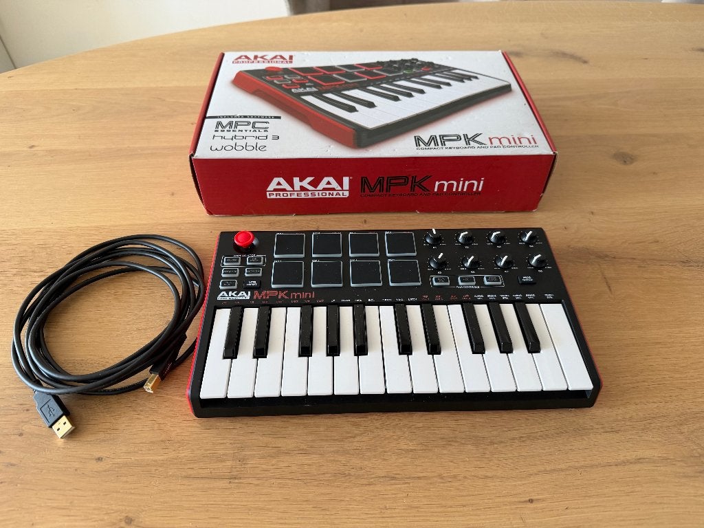 AKAI MPK Mini MK2 keyboard controller, Muziek en Instrumenten, Keyboards, Ophalen of Verzenden, Zo goed als nieuw, Overige aantallen