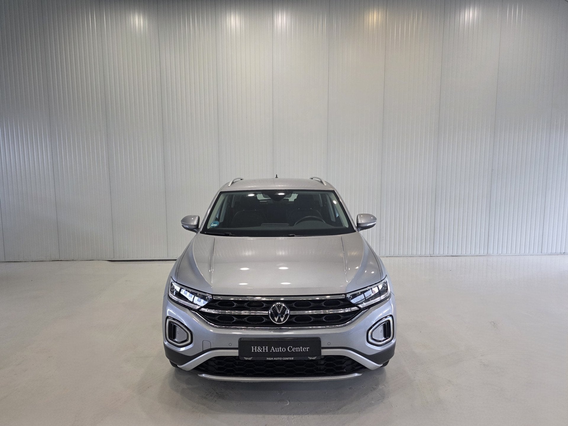 Volkswagen T-Roc 1.5 TSI Life |CARPLAY|CAMERA|GARANTIE|, Auto's, 1258 kg, Zwart, 4 cilinders, 150 pk