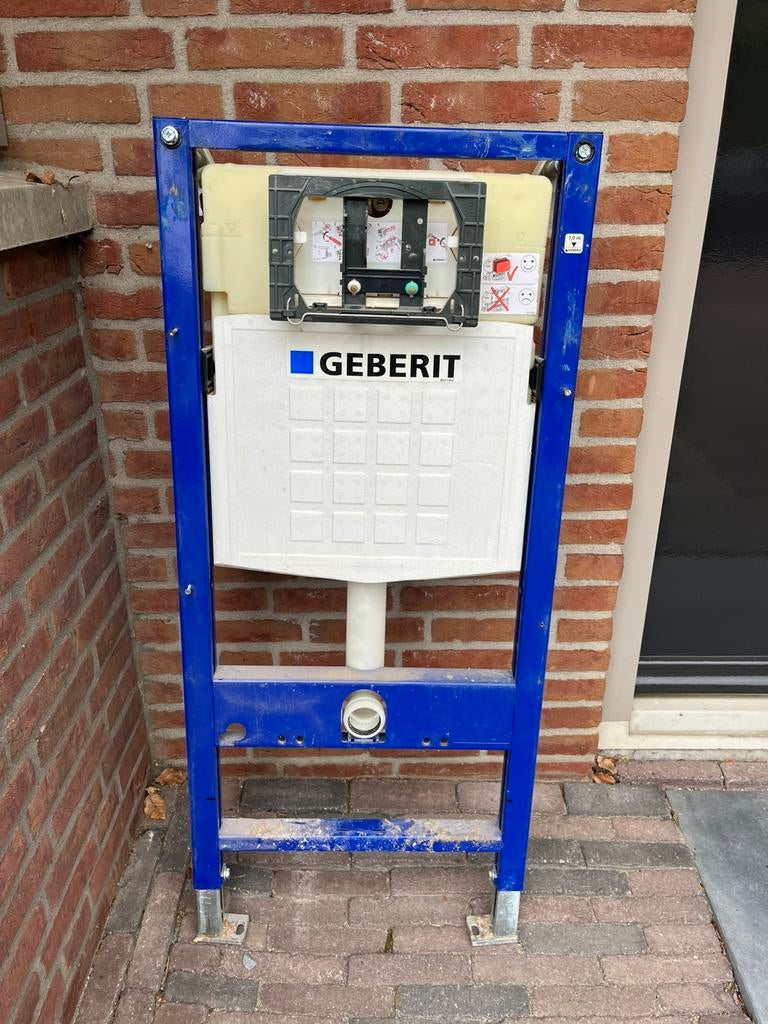 Geberit Inbouwreservoir, Ophalen, Gebruikt, Toilet