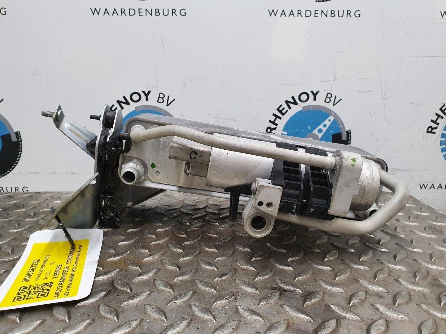 BMW 2 SERIES AIRCO RADIATEUR / CONDENSOR 64509471521, 947152, Gebruikt, -, -, Ophalen of Verzenden