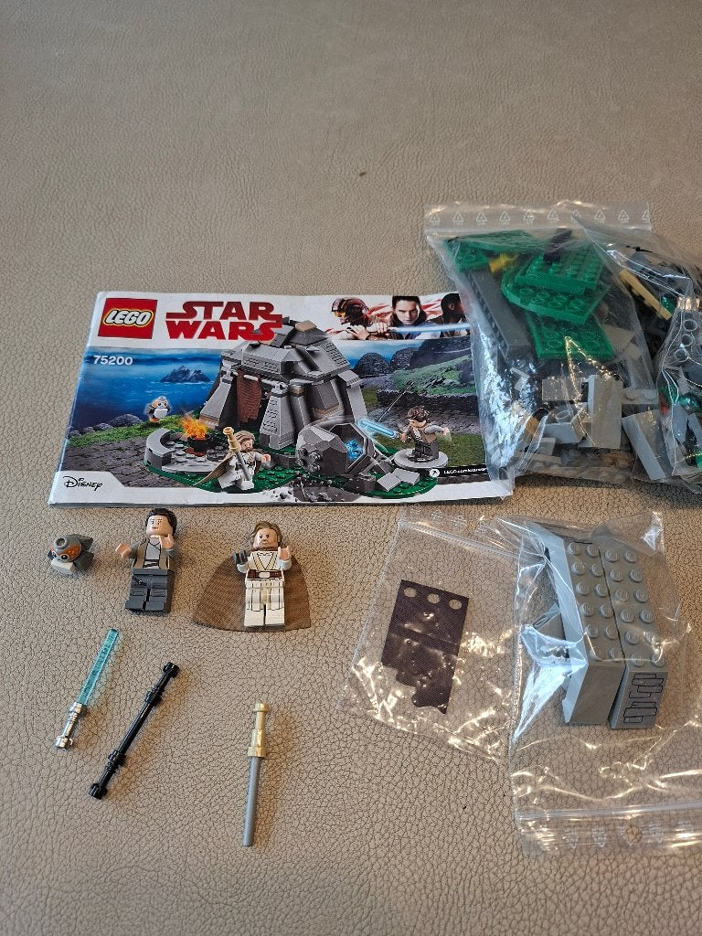lego star wars 75200 Ahch-To Island Training, Kinderen en Baby's, Star Wars, Lego, Ophalen of Verzenden, Zo goed als nieuw