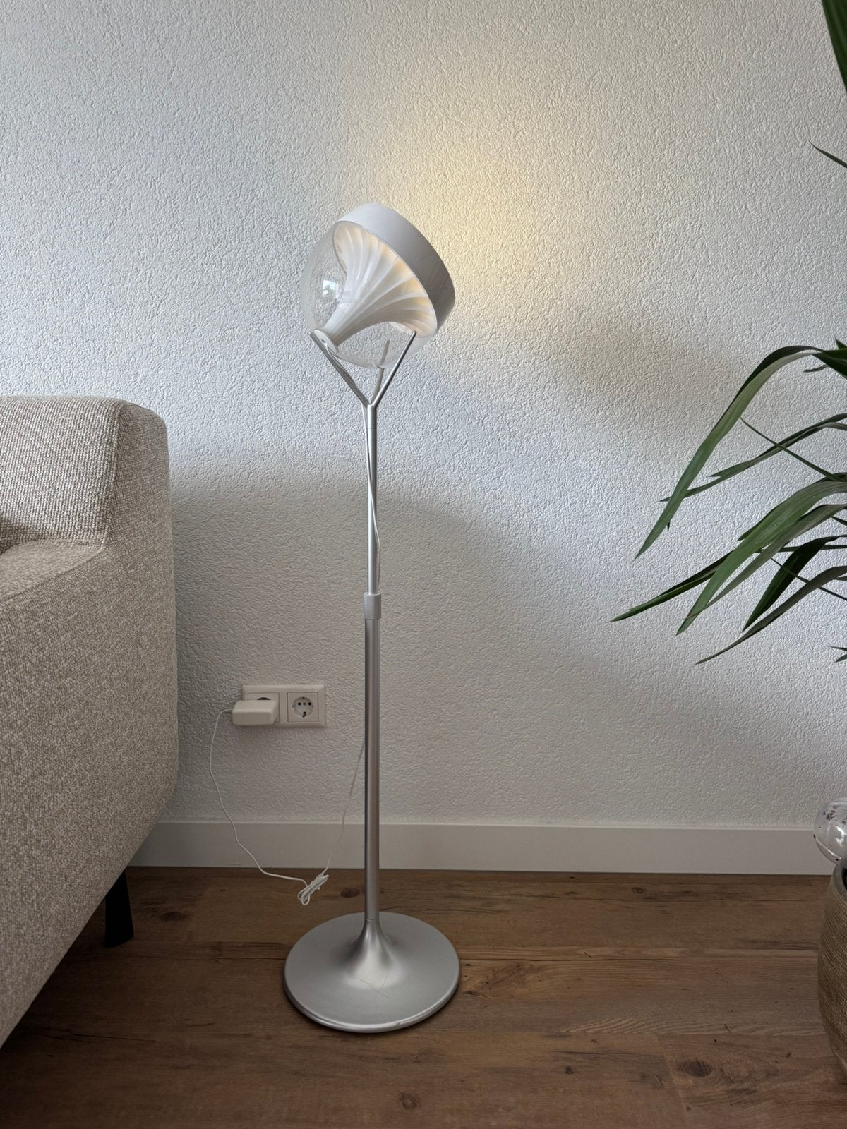 Philips Hue Iris lamp inclusief metalen poot, Ophalen, Gebruikt, Metaal, 100 tot 150 cm