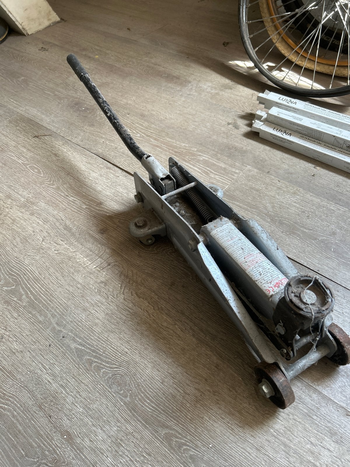 Gebruikte garagekrik - Hydraulisch, Auto diversen, Krikken, Gebruikt, Garagekrik, Hydraulisch, Ophalen of Verzenden