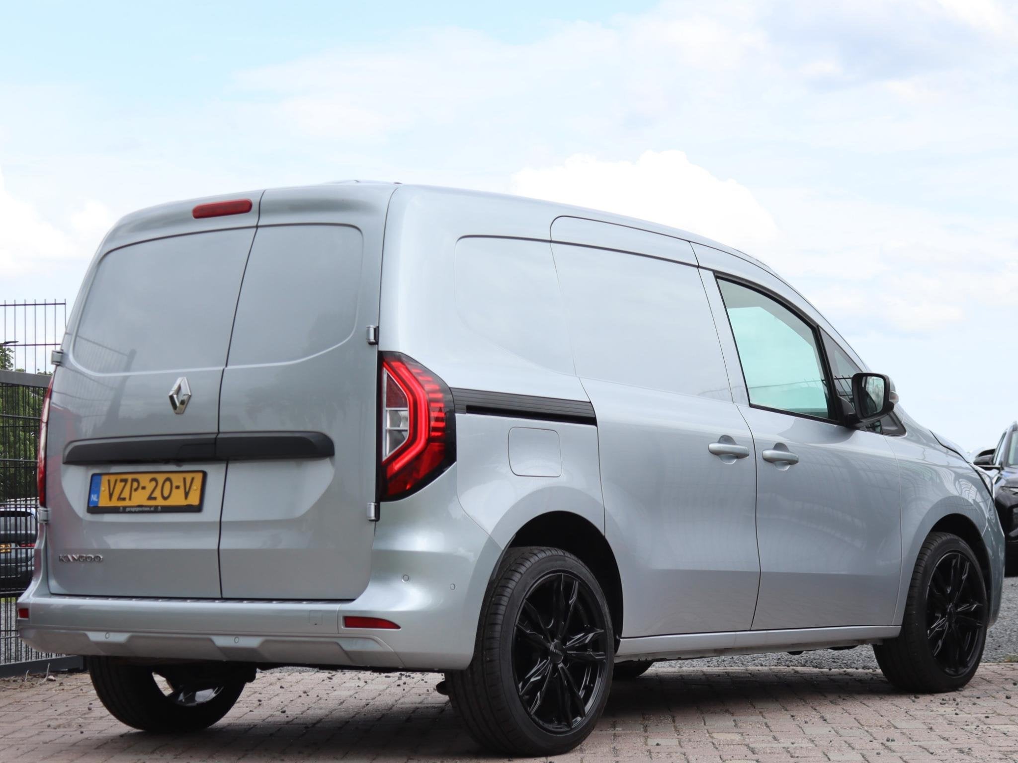 Renault Kangoo 1.3 TCe 100 Comfort L1 Airco, Camera Benzine!, Auto's, Bestelauto's, Voorwielaandrijving, Stof, Gebruikt, 4 cilinders