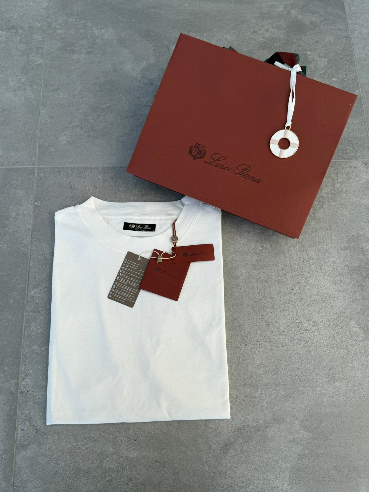 Loro Piana Ray T-Shirt, Ophalen of Verzenden, Nieuw, Overige maten, Beige