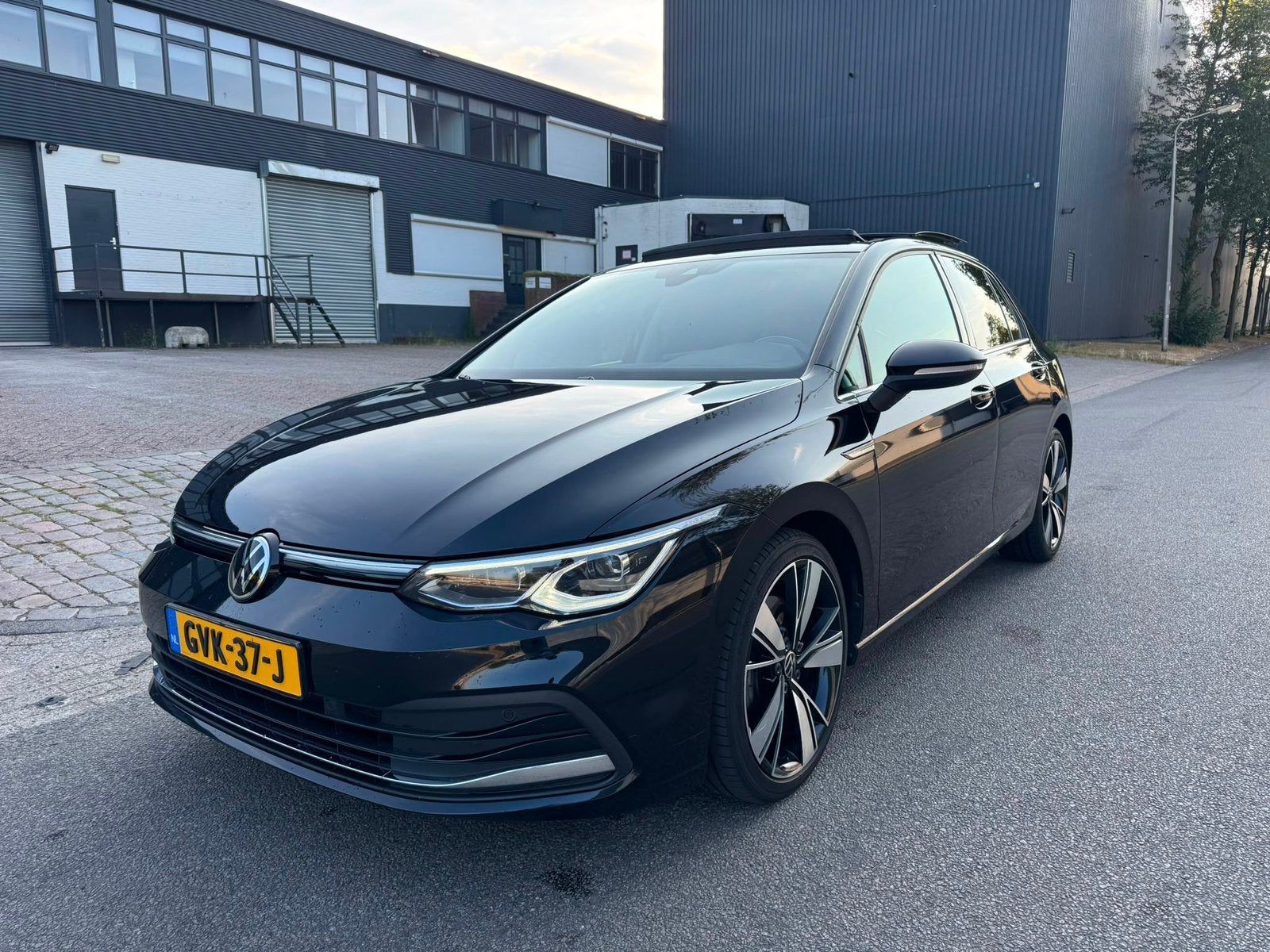 Volkswagen Golf 1.5 eTSI 1st Edition Pano | IQ-Light |Memory, Auto's, Volkswagen, Particulier, Golf, ABS, Achteruitrijcamera, Adaptieve lichten