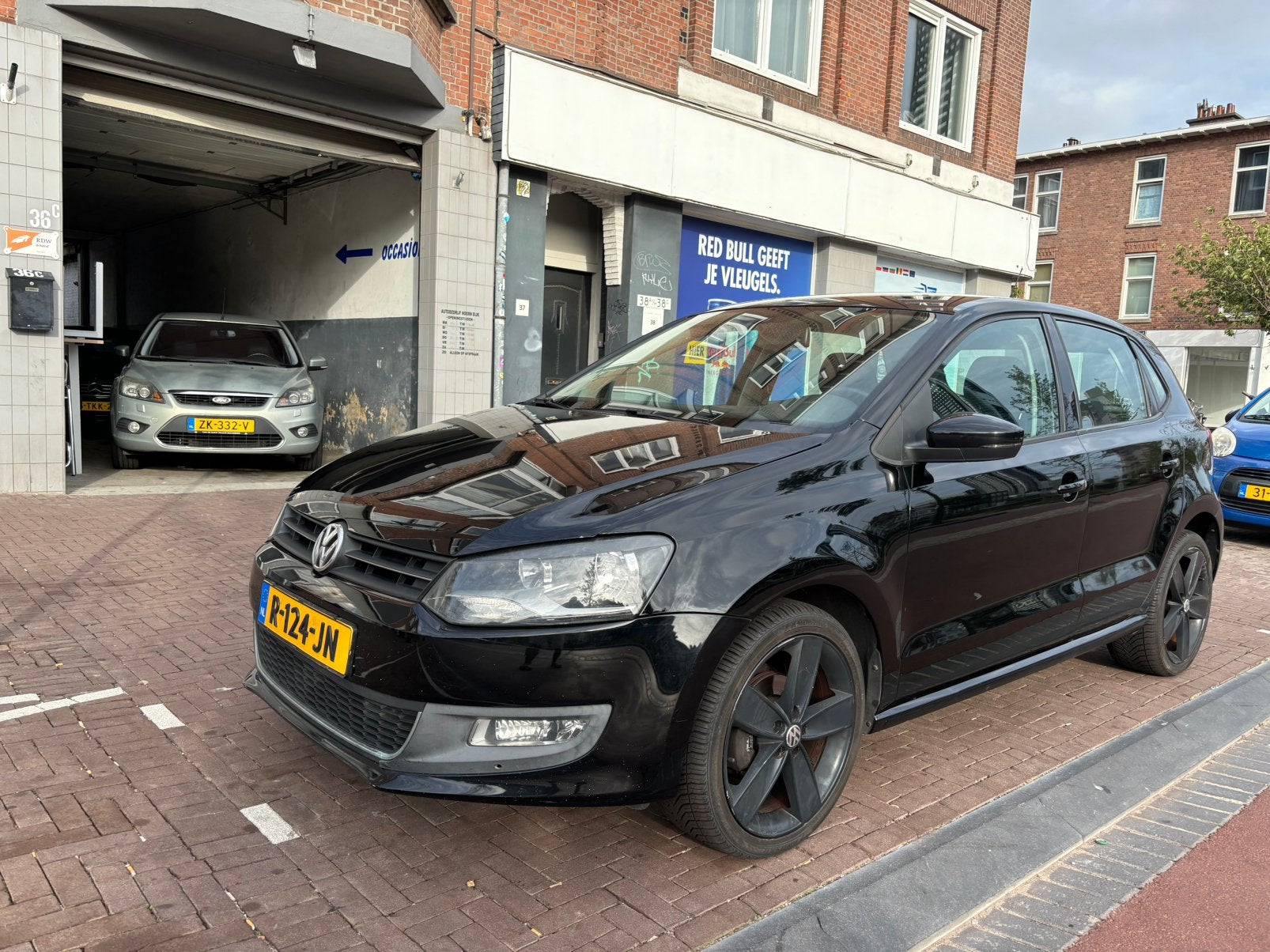 Volkswagen Polo 1.2 TSI 77KW DSG 2011 Zwart Navi Cruis Airco, 40 €/maand, 4 cilinders, Alcantara, Zwart