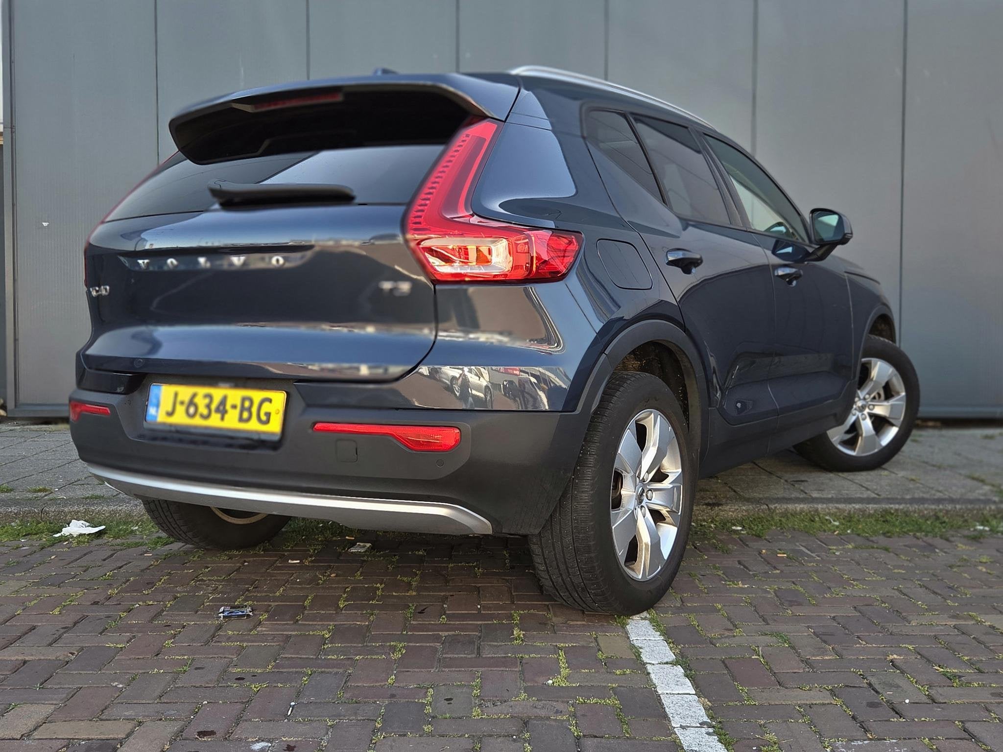 Volvo XC40 1.5 T3 Business Pro | Apple-Android | Navigatie |, Gebruikt, Euro 6, Blauw, 163 pk
