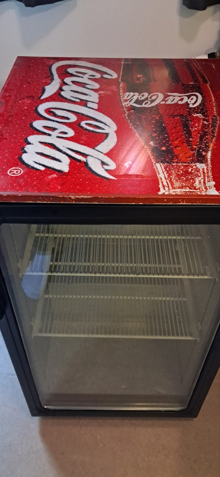 Coca-Cola Koelkast - Perfect voor Drankjes, Witgoed en Apparatuur, Koelkasten en IJskasten, 85 tot 120 cm, 100 tot 150 liter, Ophalen of Verzenden