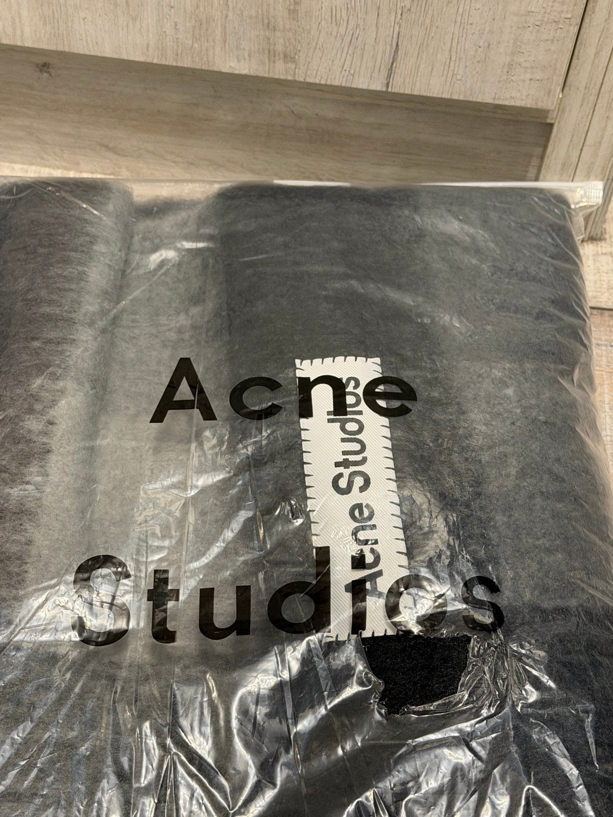 Acne Studios Sjaal - Grijs/Zwart, Overige merken, Meerkleurig, Met print, Ophalen of Verzenden