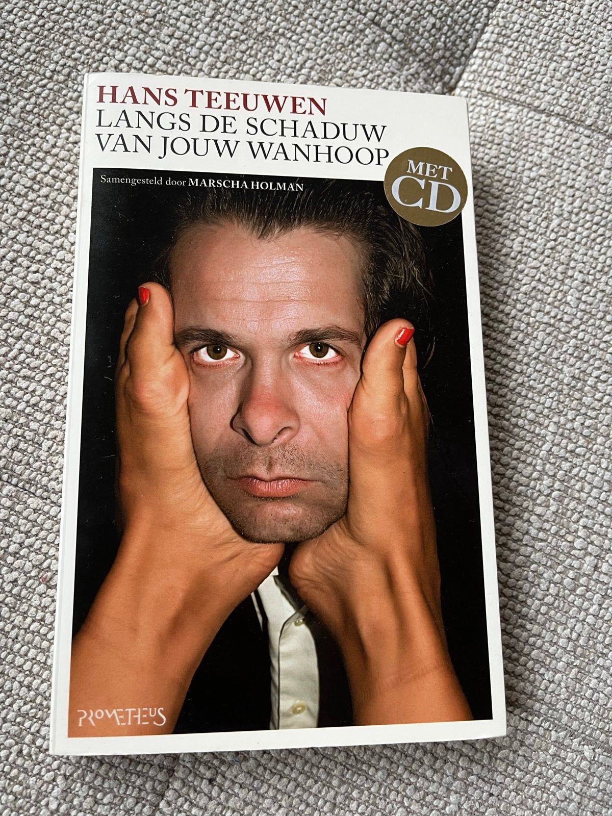 Hans Teeuwen - Langs de schaduw van jouw wanhoop (met CD), Ophalen of Verzenden, Zo goed als nieuw, Nederland