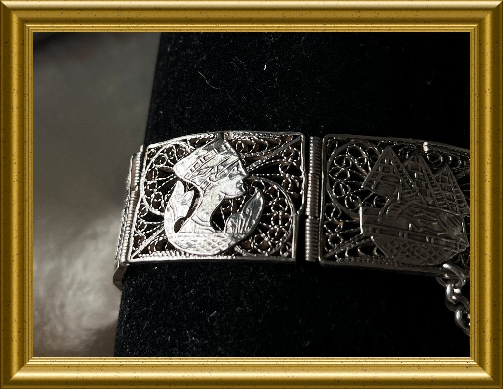 Mooie zilveren armband met Egyptische afbeeldingen, Sieraden, Tassen en Uiterlijk, Antieke sieraden, Ophalen of Verzenden, Zilver