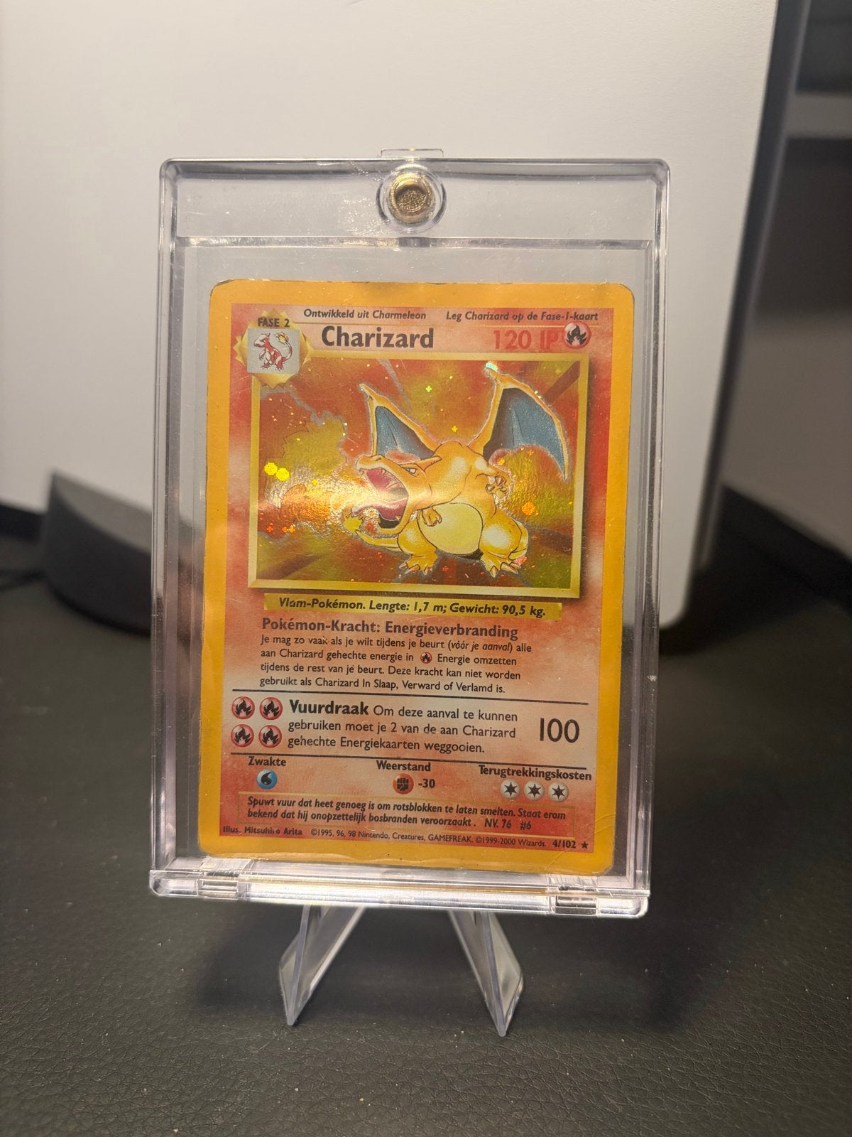 Charizard 4/102 Holo Base Set Pokémon Kaart nederlands, Ophalen of Verzenden, Gebruikt, Losse kaart, Foil