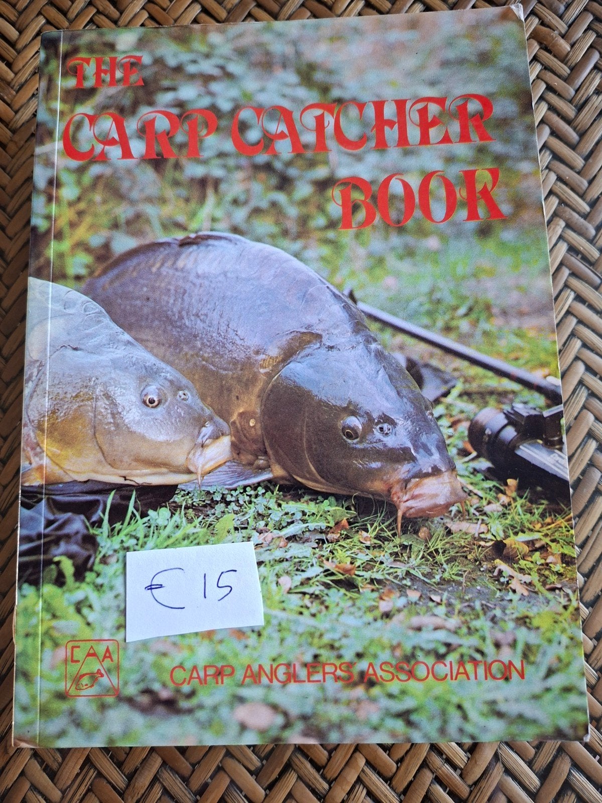The Carp Catcher Book - Karpervissen Gids, Ophalen of Verzenden, Gelezen, Carp Anglers Association, Watersport en Hengelsport