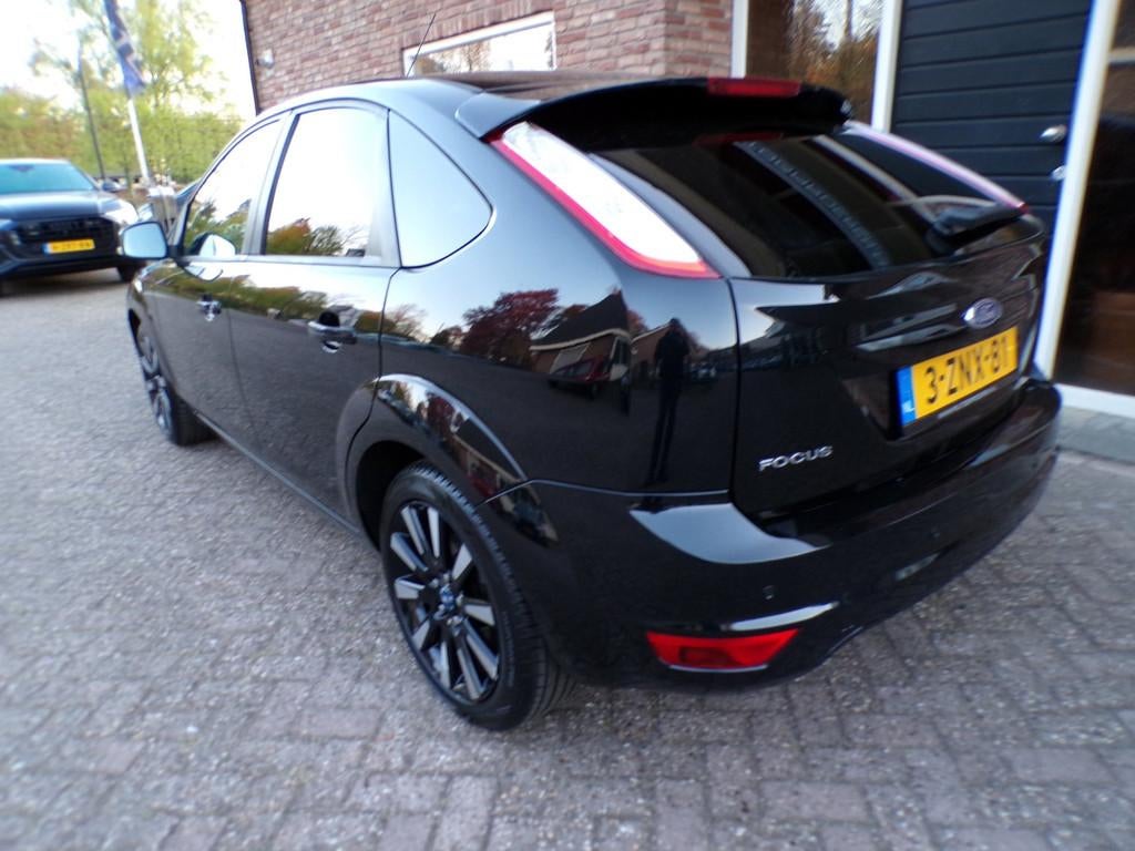 Ford Focus 1.8 Ghia, Euro 5, 125 pk, Gebruikt, Zwart