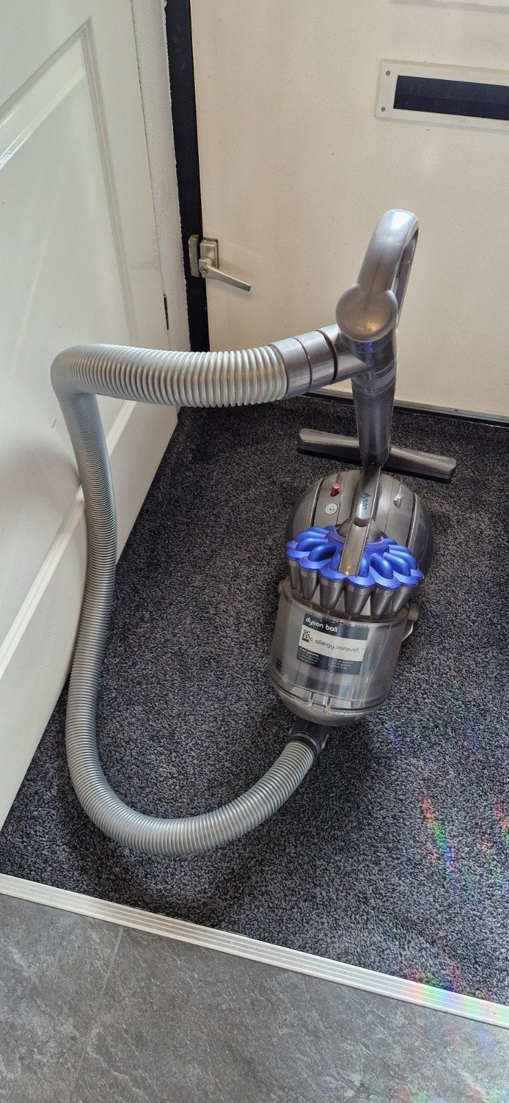 Dyson DC33c Allergy stofzuiger - Goed werkend, Inclusief accessoires, Gebruikt, Ophalen of Verzenden, Dyson