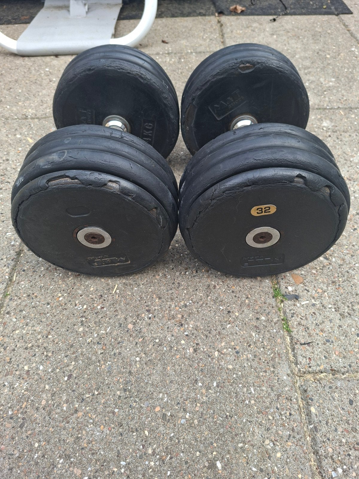 Dumbbells Dumbells Dumbels 24kg 28kg 30 kg 32kg, Sport en Fitness, Ophalen, Gebruikt, Benen, Dumbbell